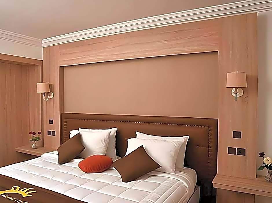 Chems Hotel