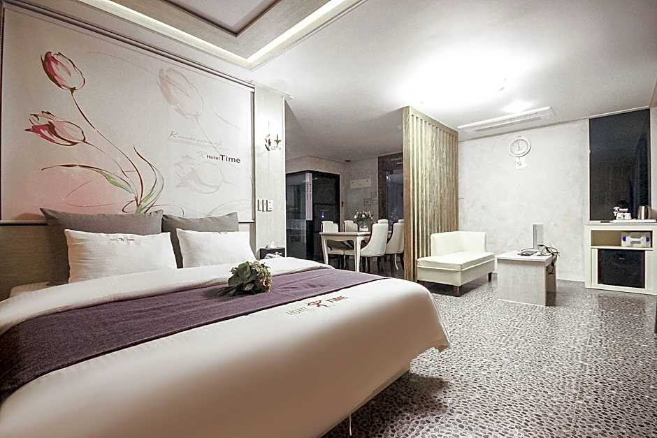 Time Hotel