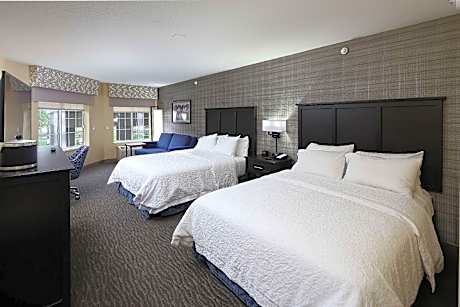 2 QUEEN BEDS W SLEEPER SOFA NONSMOKING REFRIGERATOR/MICROWAVE/FREE WI-FI/HDTV HOT BREAKFAST INCLUDED
