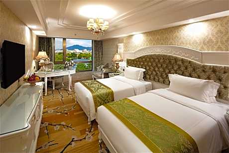 Deluxe Twin Room with Lake View
