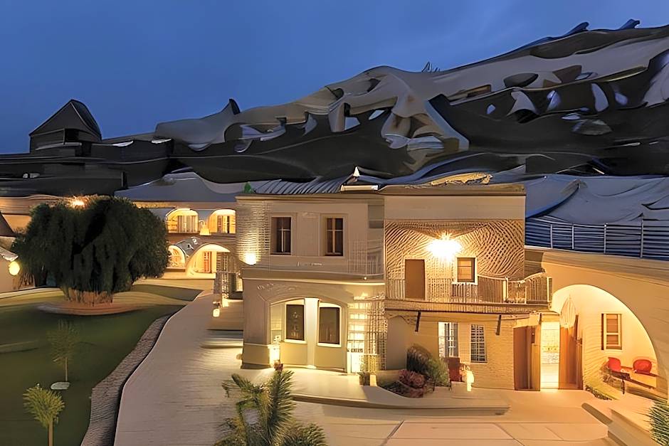 Lunar Cappadocia Hotel
