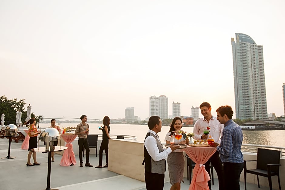 Ramada Plaza by Wyndham Bangkok Menam Riverside