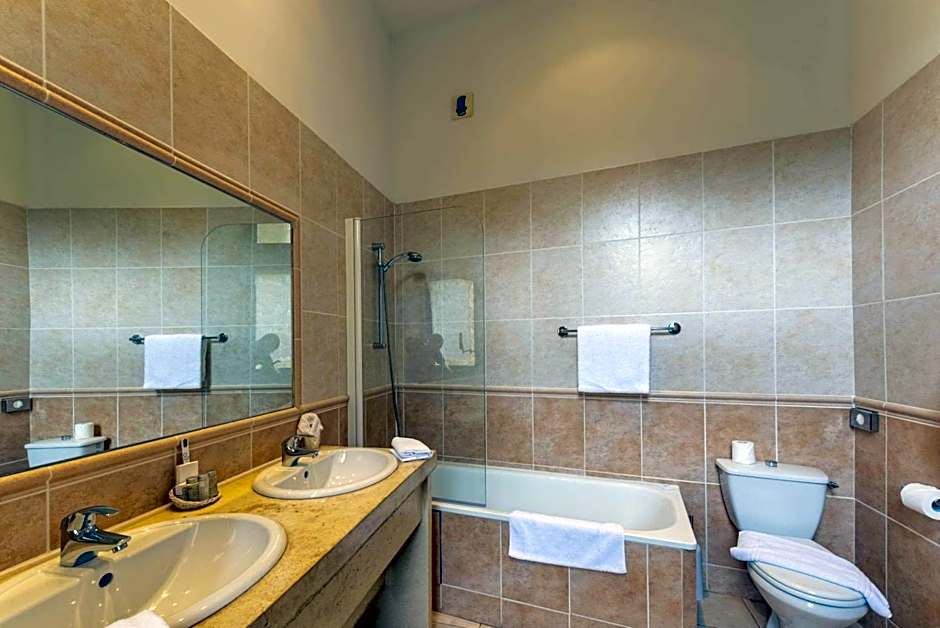 Chateau des Ducs de Joyeuse, BW Signature Collection