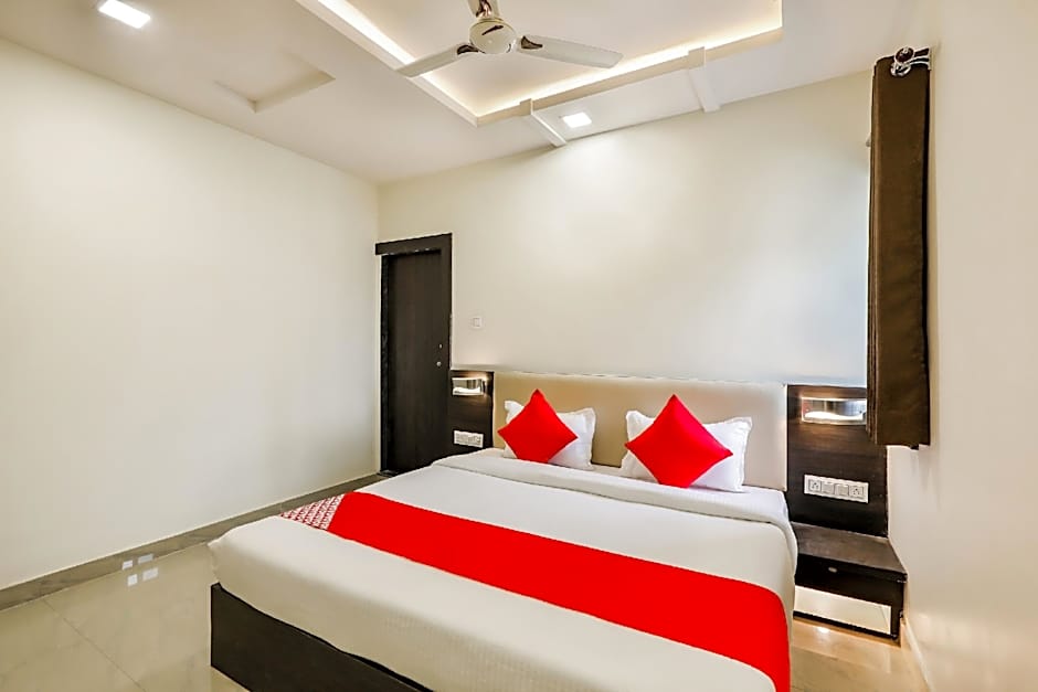 Hotel Cherry by OYO Rooms – Bhopal, IN