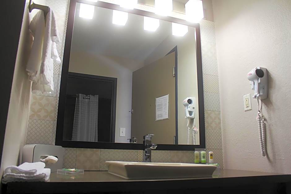Country Inn & Suites by Radisson San Antonio Lackland AFB - SeaWorld Area