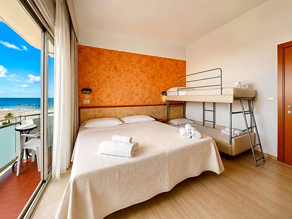 Hotel TYC