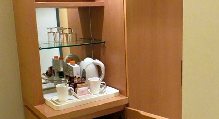 Amman Airport Hotel