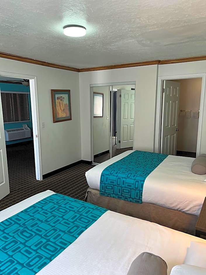 Howard Johnson Hotel & Suites by Wyndham St. George
