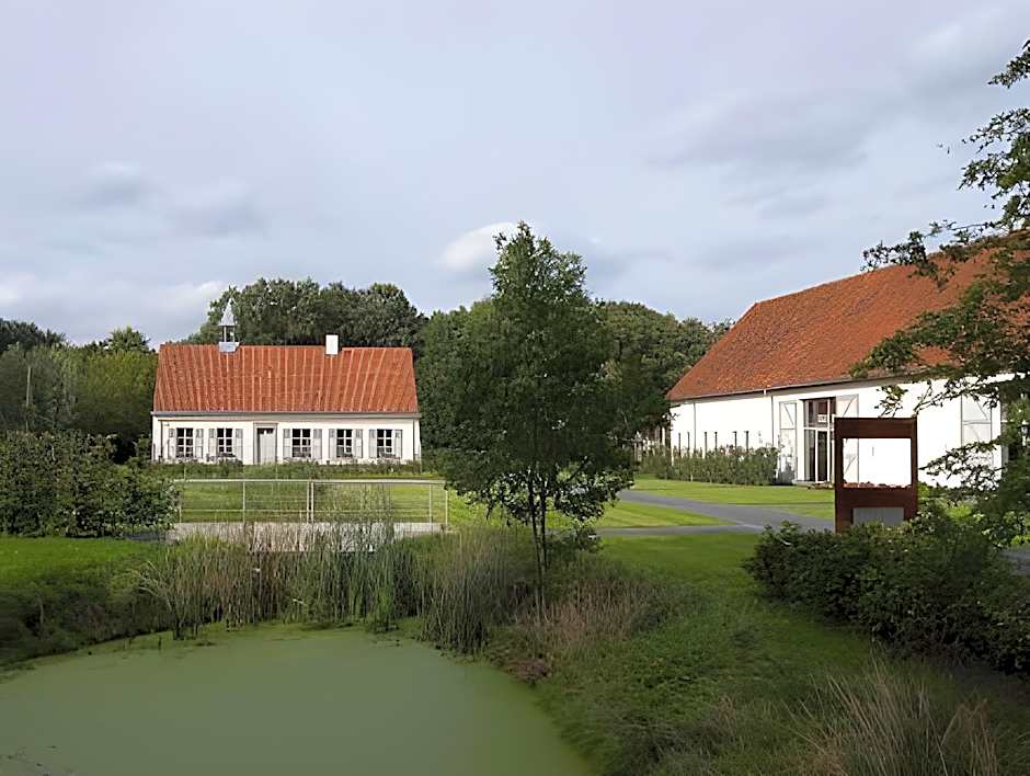 Cleythil Hotel