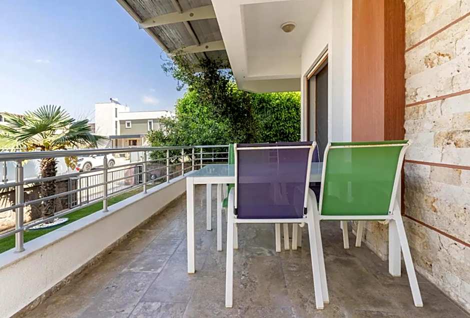 Comfortable villa with garden in “Urla İskele”