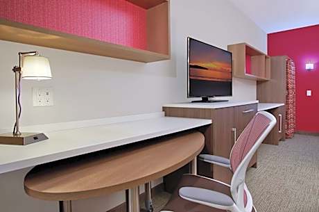 One-Bedroom King Suite - Non-Smoking