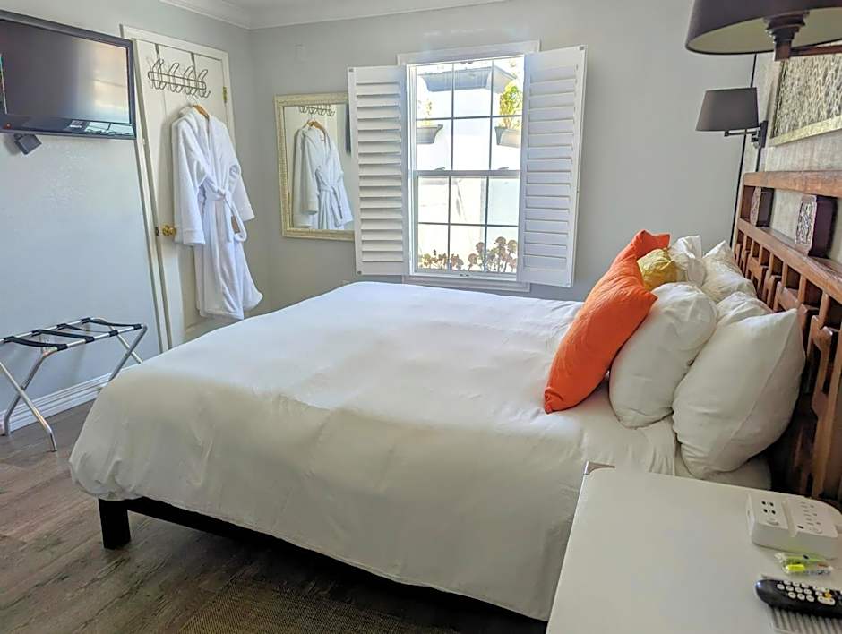 Capitola Hotel