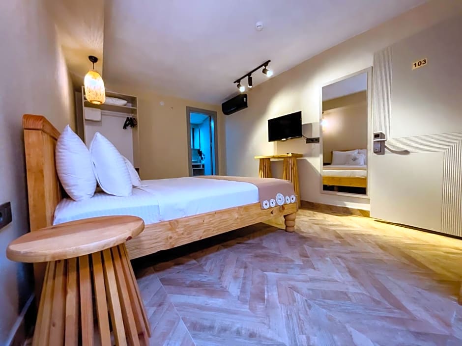 Trina Talles Hotel Alacati - Luxury Desing