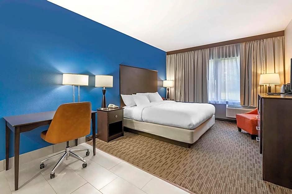 Comfort Inn & Suites