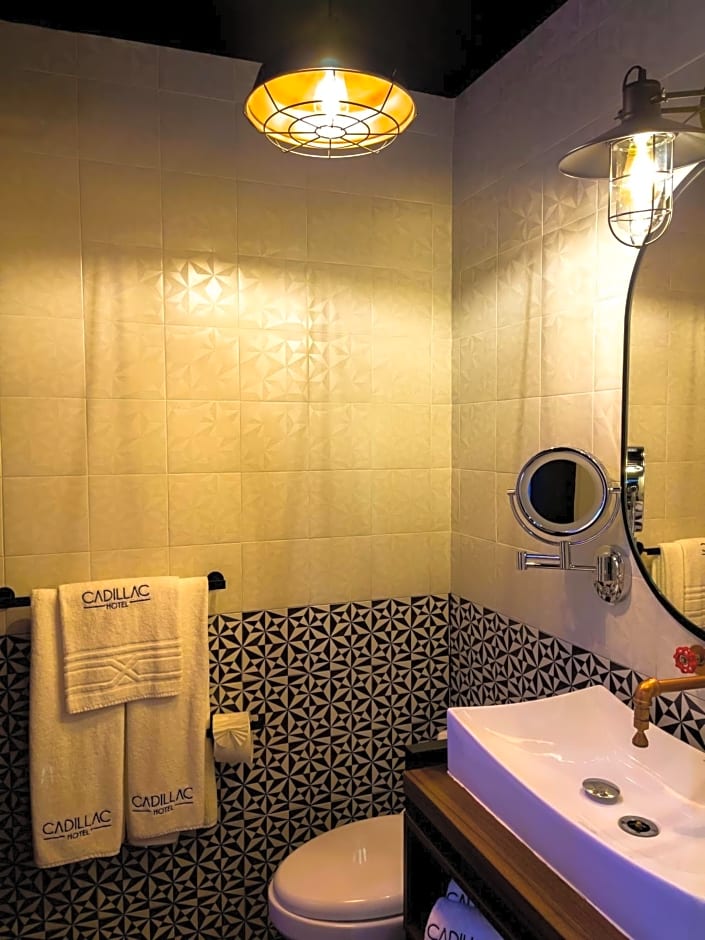 Cadillac Hotel Boutique