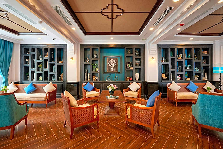 Manoir Des Arts Hotel