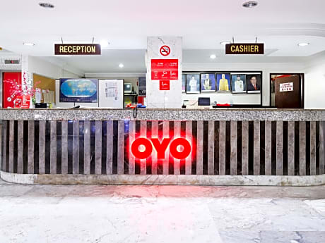 Super OYO 979 Hua Kuok Inn