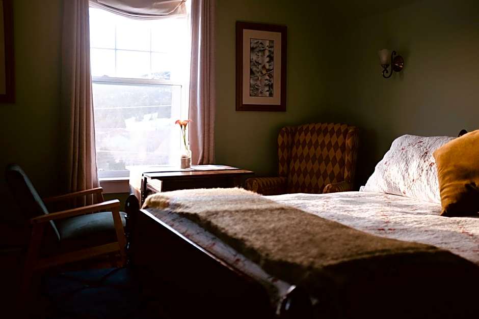 The Bread and Cheese Country Inn