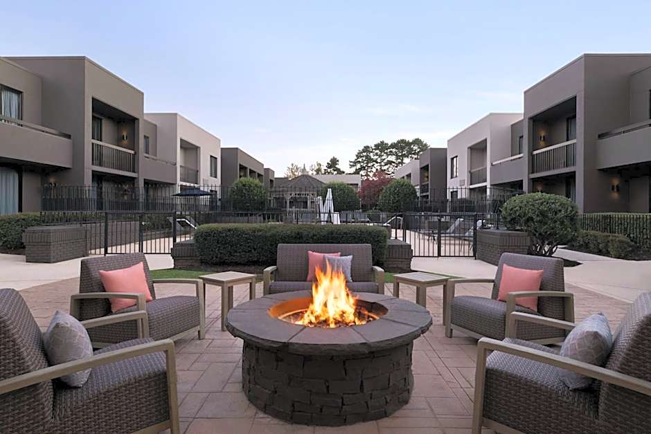 Courtyard by Marriott Atlanta Northlake