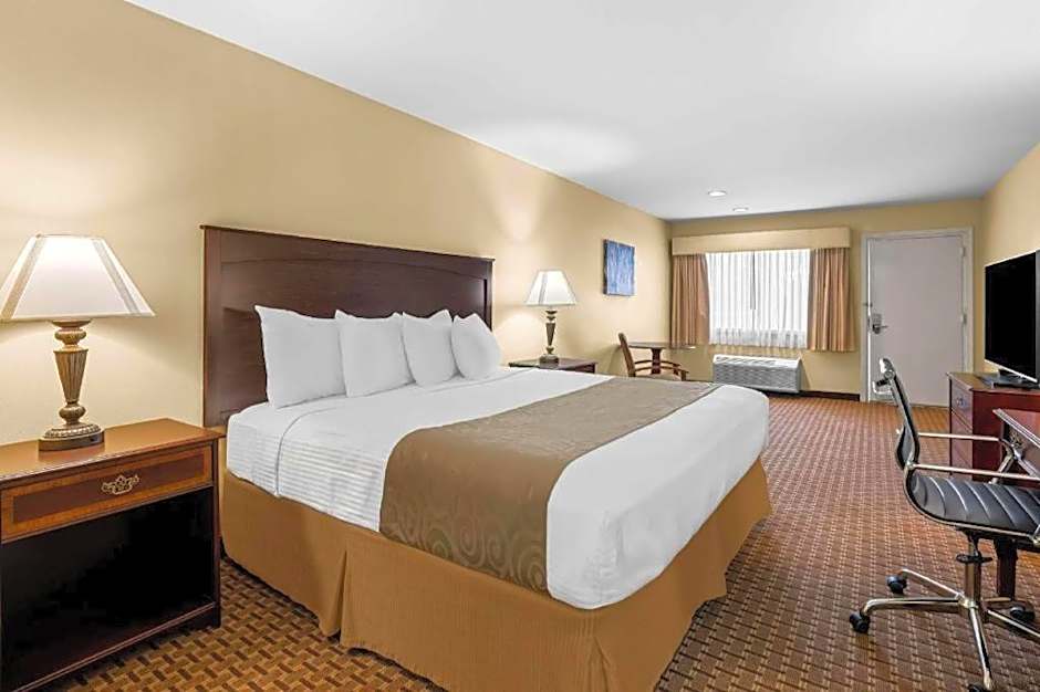 Best Western Forest Inn