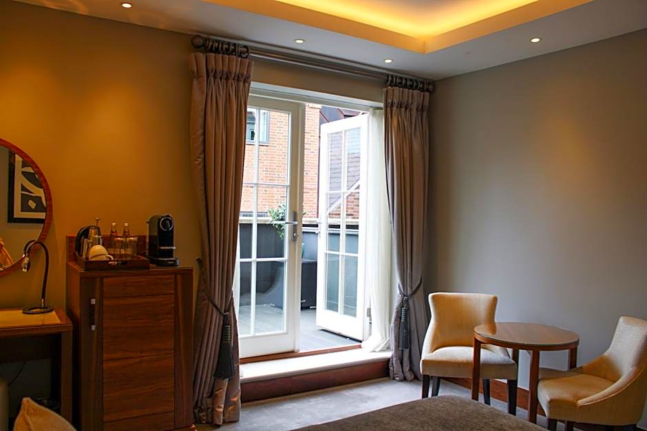 One Warwick Park Hotel