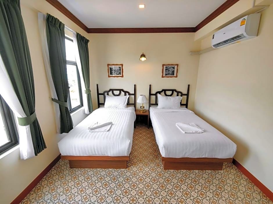 Baan Chao Khun Hotel