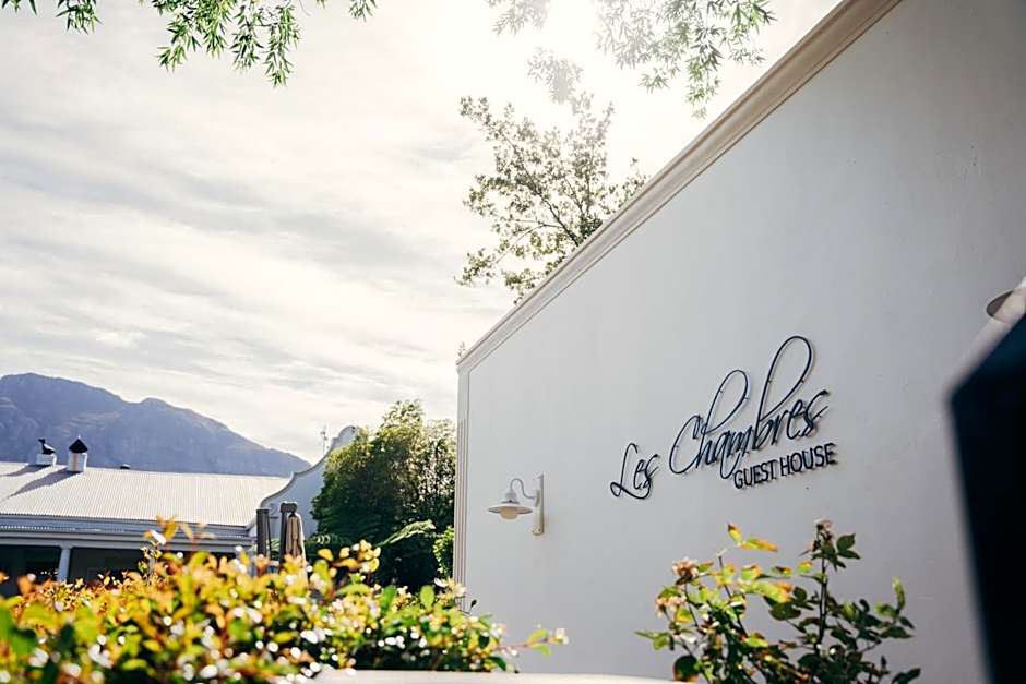 Les Chambres Guest House