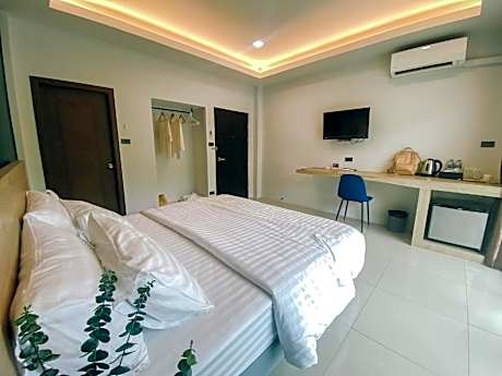Deluxe Double Room with Balcony