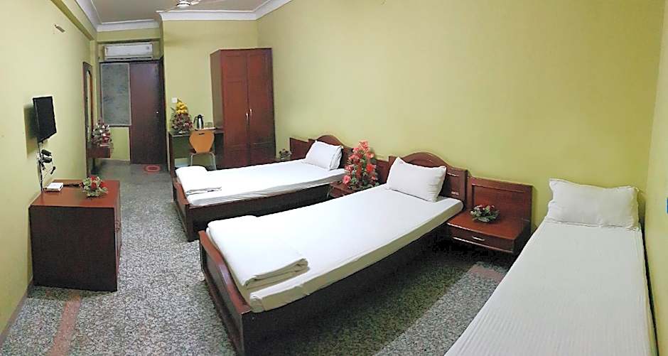 Hotel Mangal Regency – Indore, OH