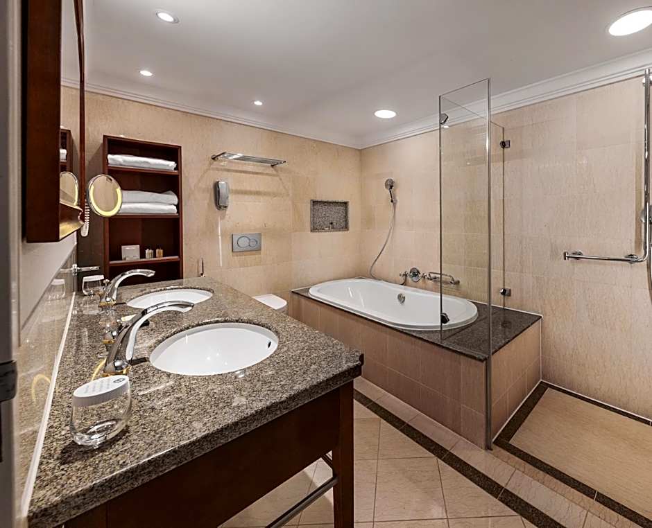 Hotel Okura Amsterdam  The Leading Hotels of the World