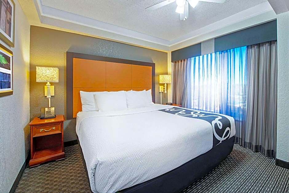 La Quinta Inn & Suites by Wyndham New Orleans Airport