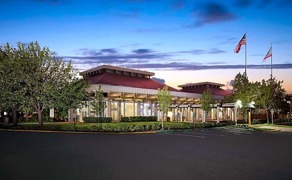 Hilton Oakland Airport