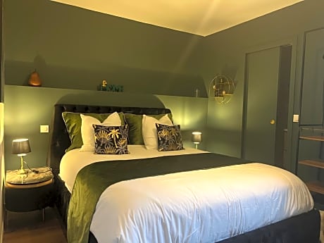 Double Room with Pool View