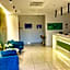 16 Lakes Hotel