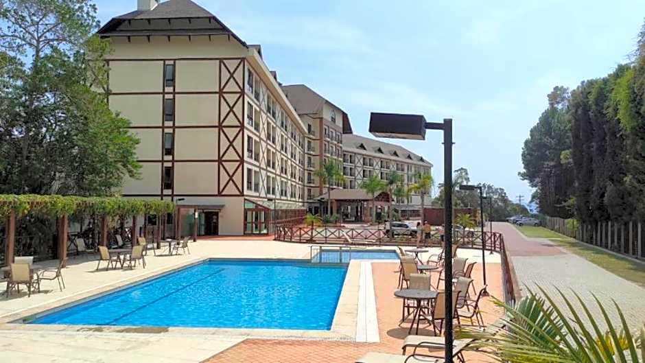 Vista para Pedra Azul e TV de 85''