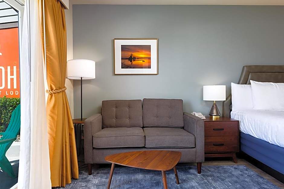 The Coho Oceanfront Lodge