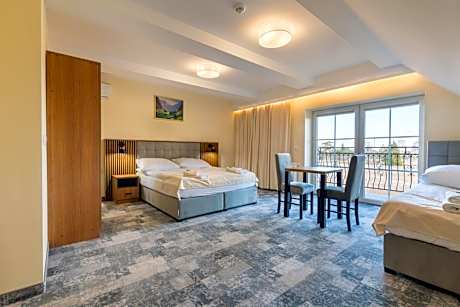 Triple Room with Private Bathroom