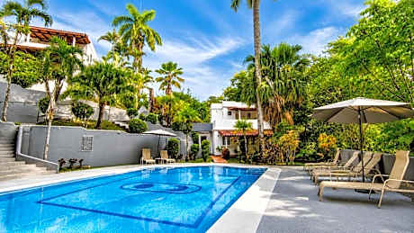Alma Vida Hotel