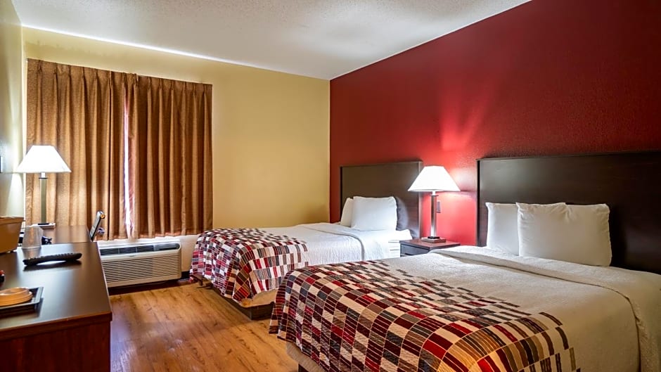 Red Roof Inn & Suites Indianapolis Airport