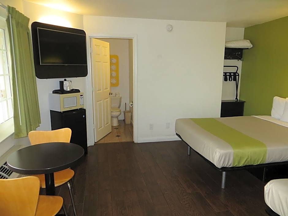 Fisherman's Cove Inn