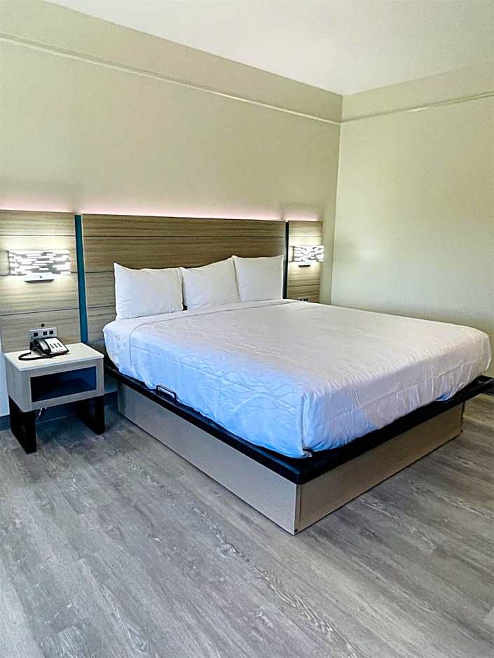 Sonesta Essential North Houston