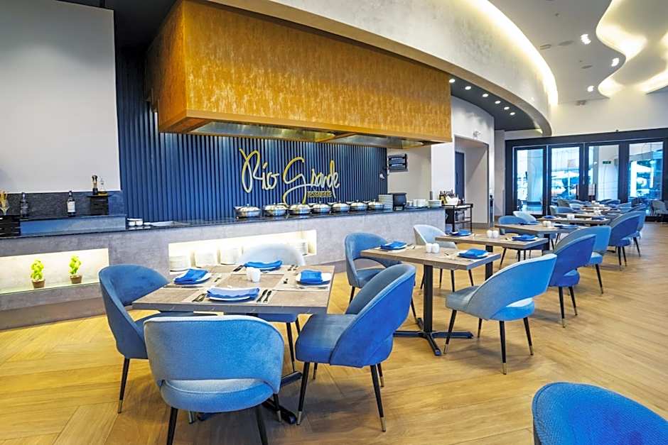 Wyndham Guayaquil, Puerto Santa Ana