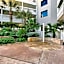 Cozy Galveston Beach Front Condo