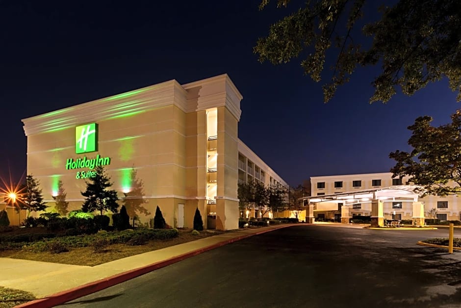 Holiday Inn & Suites Atlanta Airport North By IHG