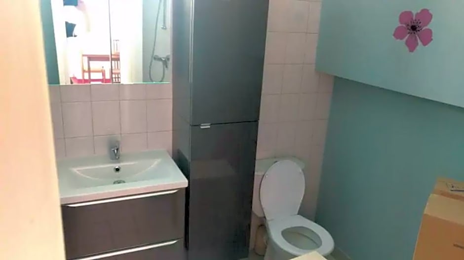 Chambre privée dans maison centre-ville Sens Petit-déjeuner compris