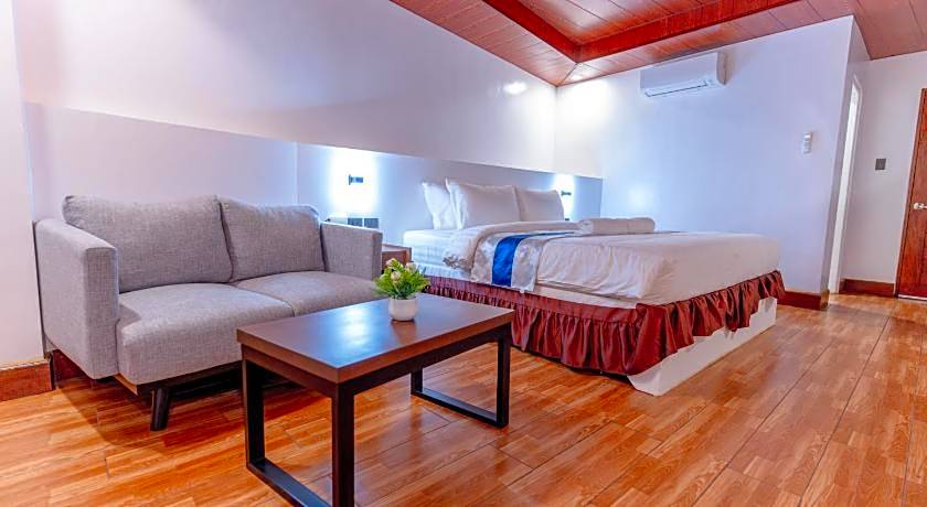 Santiago Cove Hotel and Restaurant