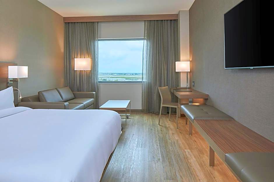AC Hotel by Marriott Atlanta Airport Gateway