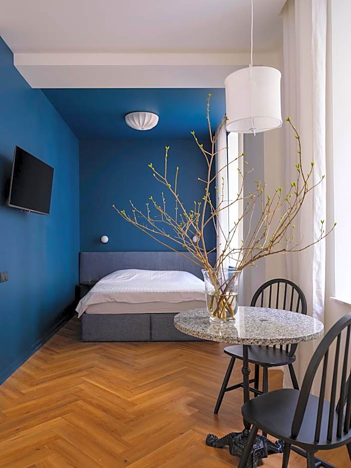 MIRO Rooms Skolas - quiet chic, free parking, self check-in