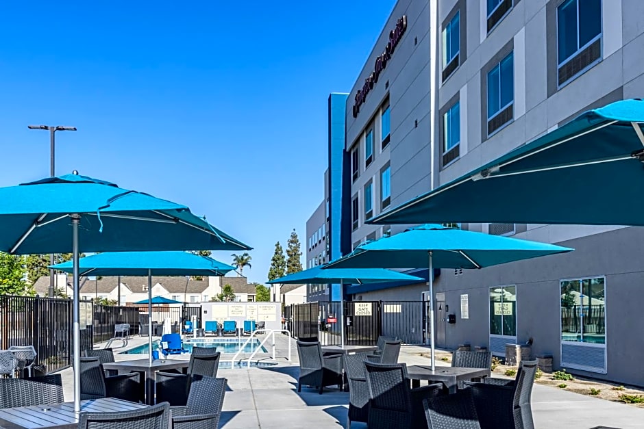 Hampton Inn & Suites Bakersfield Central