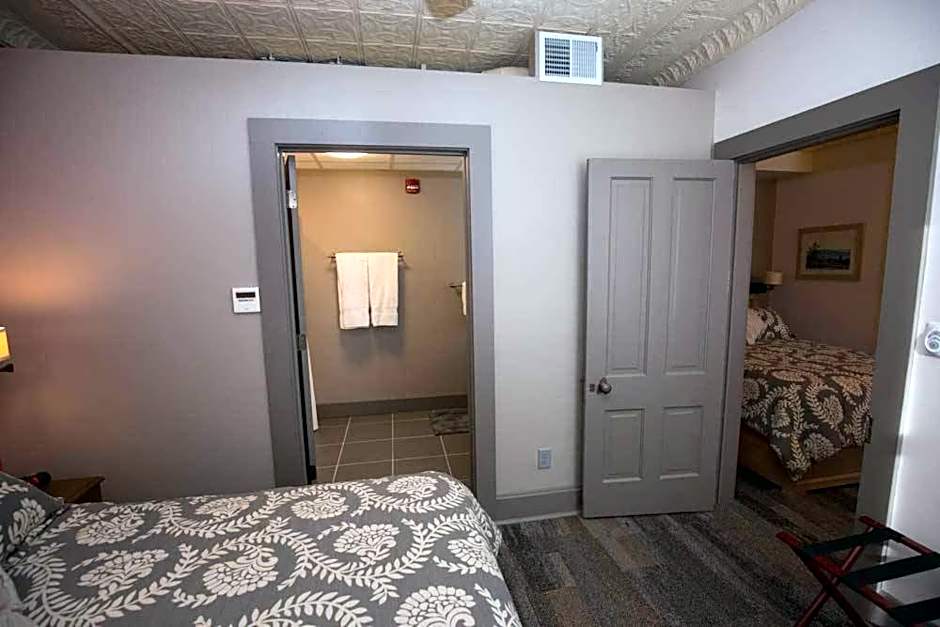 Dodici Night Suites